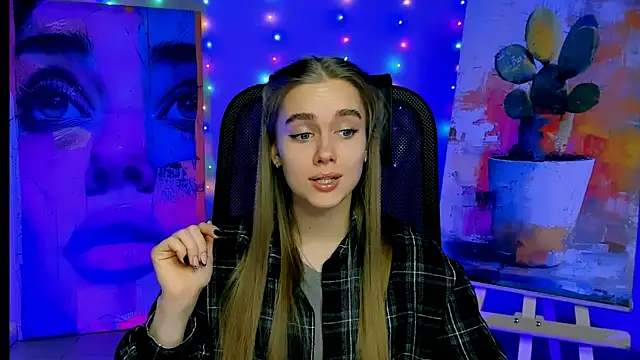 JuneWoods online show from March 2, 1:40 pm