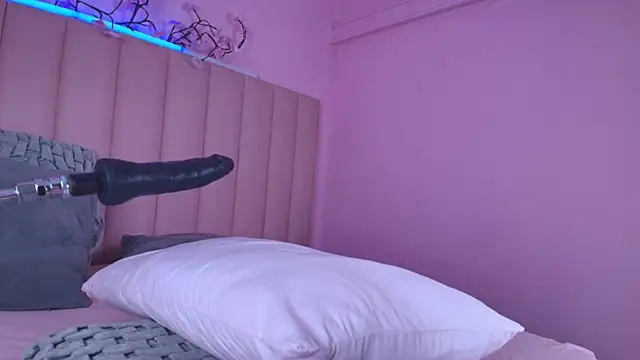 theladymonserrateshow online show from March 3, 12:33 pm