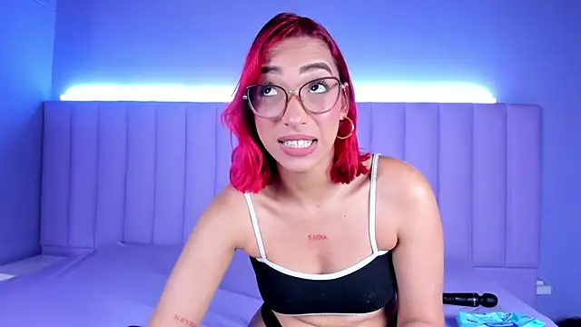 theladymonserrateshow online show from March 30, 8:19 pm