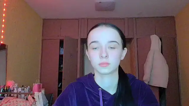 Emilia Light online show from March 2, 6:36 am