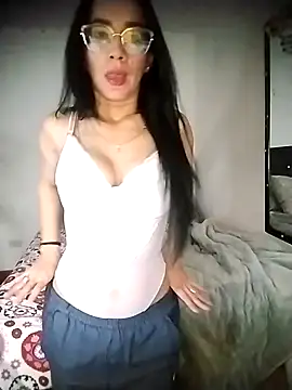 YaraDuartee online show from October 2, 12:37 am