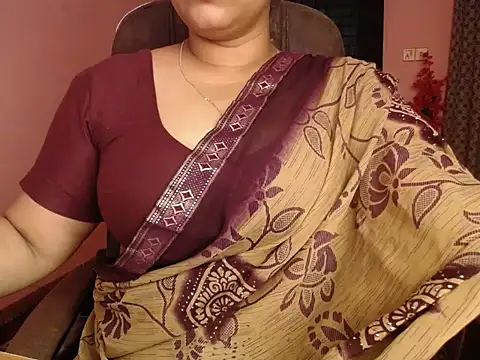 Queen Homaira online show from September 26, 5:49 am