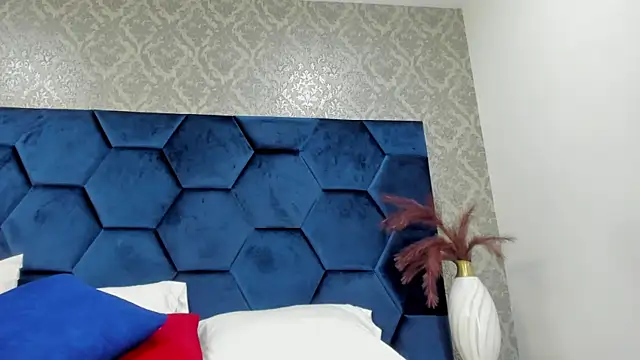 Angelina Roa online show from January 11, 6:13 pm