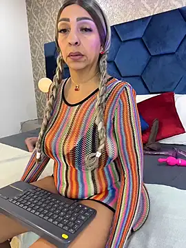 Angelina Roa online show from April 14, 4:51 pm