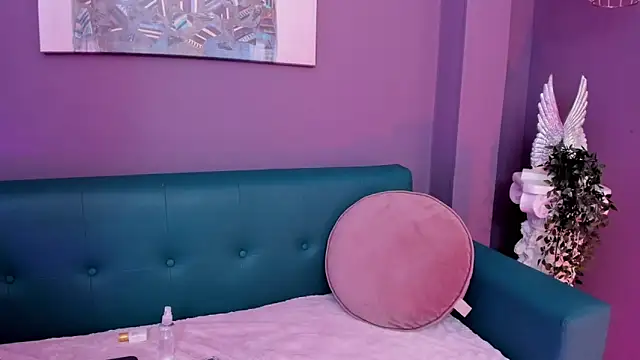 Alessiia   online show from December 14, 3:01 am