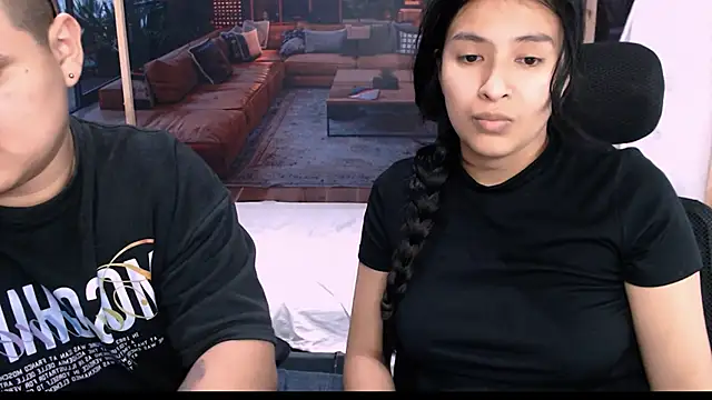 Snapshot of Charly_and_laura chatting on October 4, 8:46 pm Charly and laura online show from October 4, 8:46 pm