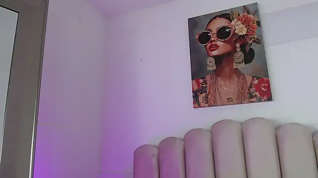 isa bigassx online show from October 26, 4:30 am