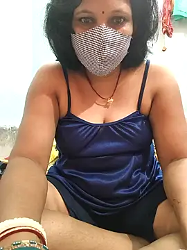 Snapshot of Desi_Lilly01 chatting on October 9, 5:17 pm Desi Lilly01 online show from October 9, 5:17 pm