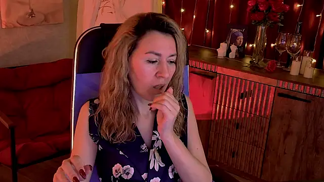 DonnaSmitth online show from April 14, 7:14 pm