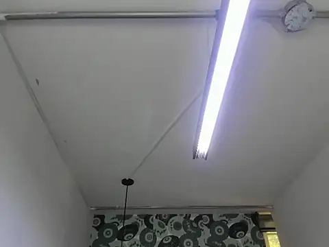 Issa Milf   online show from October 7, 1:48 pm