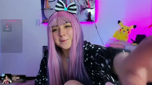 Snapshot of melody_neko777 chatting on October 9, 3:16 pm melody neko777 online show from October 9, 3:16 pm