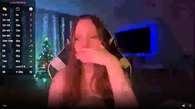 EmiIyKitty online show from January 7, 8:23 pm