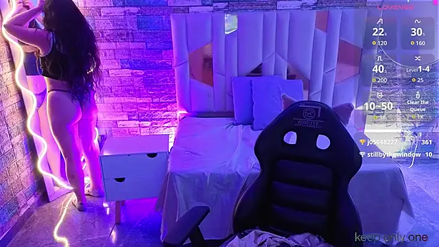 Ixchel tay online show from April 21, 1:42 am