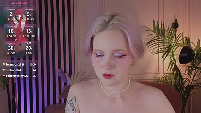 luna son online show from November 23, 6:27 am