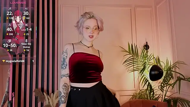 luna son online show from November 28, 6:16 am