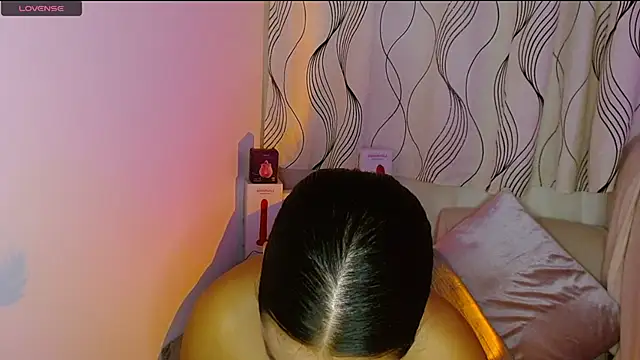 Sofi Booty07 online show from October 14, 12:35 am