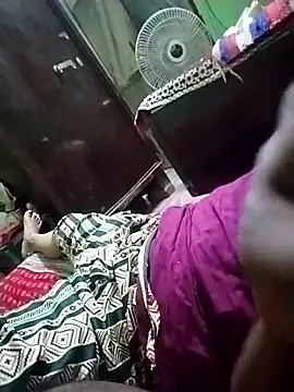 RED Queen 6 online show from October 3, 8:58 pm