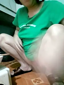 LitaQueen online show from December 5, 6:20 pm