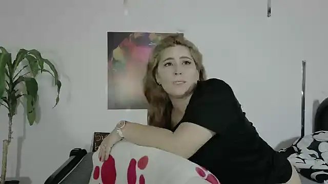 Aisha-Smith69 online show from November 6, 1:00 am