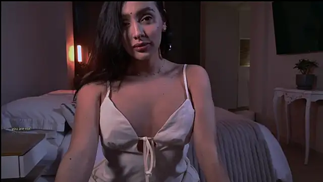 Snapshot of Milana_De chatting on October 27, 10:37 pm Milana De online show from October 27, 10:37 pm