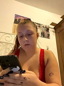Snapshot of SweetieLina chatting on October 13, 5:26 pm SweetieLina online show from October 13, 5:26 pm