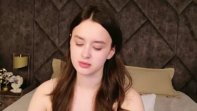 EvaSwen online show from April 19, 6:10 pm