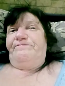 Apeesynka55211 online show from April 18, 3:20 am