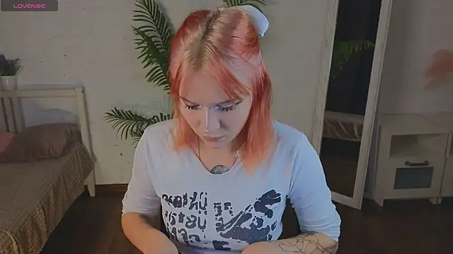 kitten murray  online show from October 15, 6:16 am