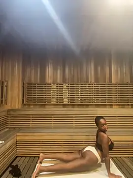 tia   fox online show from November 25, 6:31 pm