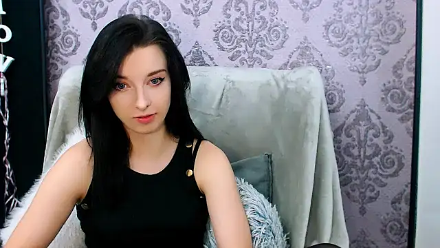 DominantLuna online show from November 4, 8:58 pm