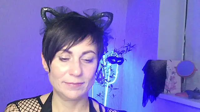 Ashley Brookss online show from November 15, 11:17 pm