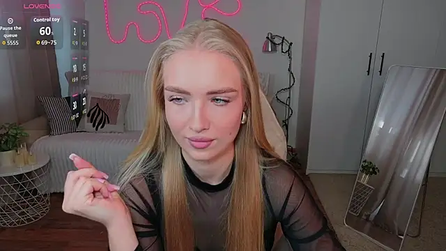 TessaGrays online show from April 5, 12:04 pm