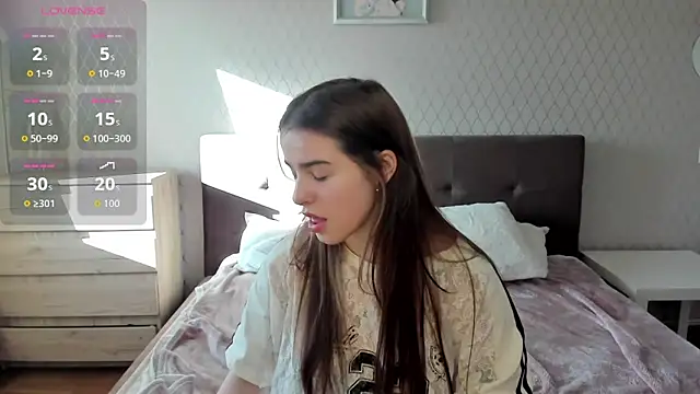 ShellyMoon  online show from October 19, 1:02 pm