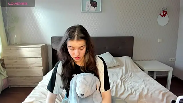 ShellyMoon  online show from October 14, 12:41 pm