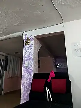 Valentina Squirt- online show from October 6, 10:10 am