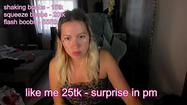stefany and bettany online show from May 21, 5:22 pm