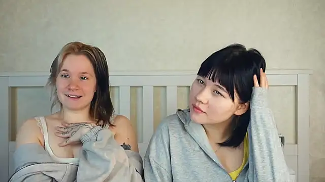 EviaVanveen online show from November 14, 8:25 am