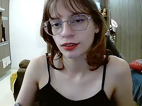 Zizixwuw online show from August 2, 2:36 am