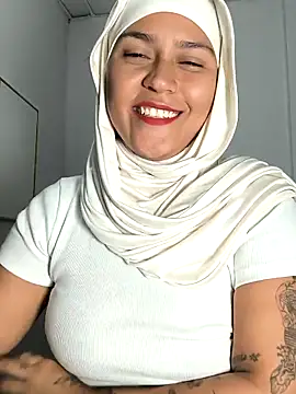 Snapshot of Nadia_hasbun chatting on October 8, 1:48 pm Nadia hasbun online show from October 8, 1:48 pm