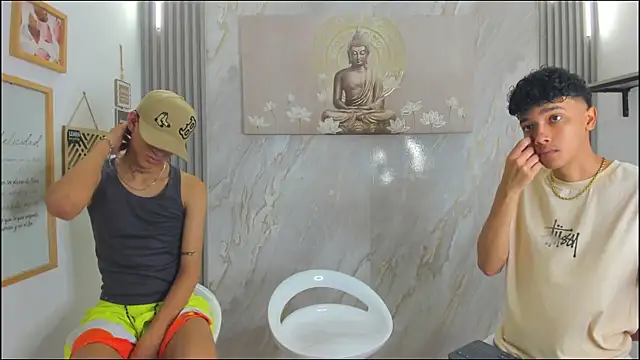 VERY HOT GUYS online show from January 17, 1:40 pm