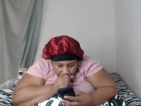 PIXIEBITCHXXX26 online show from October 7, 11:42 pm