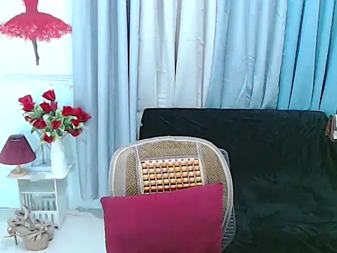 xAsianTOPModelx online show from November 5, 3:06 pm