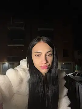 Snapshot of ilariea_girl chatting on October 6, 8:35 pm ilariea girl online show from October 6, 8:35 pm