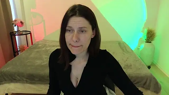 Annaabels online show from June 2, 8:59 am