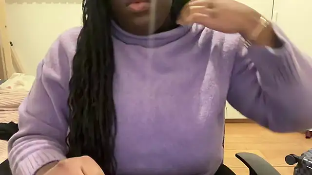 nanaisbackk online show from January 7, 8:23 pm