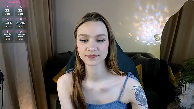 PollyMayer online show from November 10, 9:43 pm