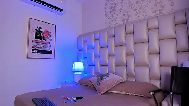 Peyton louise online show from October 23, 2:56 pm