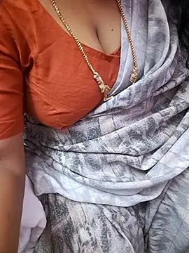 Tamil Ammani online show from October 3, 7:08 pm