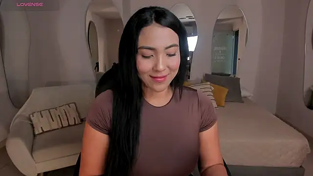 NatalieLewis online show from February 21, 11:55 am