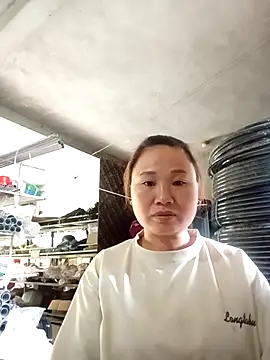 Snapshot of Suka_xx chatting on October 14, 2:14 am Suka xx online show from October 14, 2:14 am